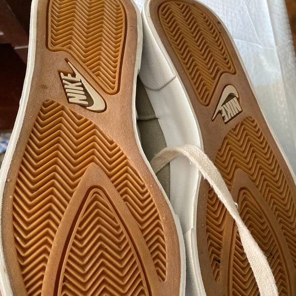 Nike Rare Vintage Canvas Shoes -Tan/cream Women's size 9 fits like 8.5 - Picture 2 of 6